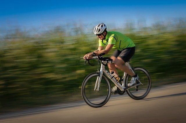 無料ダウンロードホイール自転車ライドコンタクトサイクリスト無料画像をGIMP無料オンライン画像エディタで編集