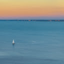 White sailboat  screen for extension Chrome web store in OffiDocs Chromium