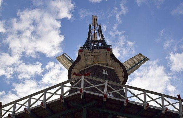 Muat turun percuma Windmill Sky - foto atau gambar percuma untuk diedit dengan editor imej dalam talian GIMP