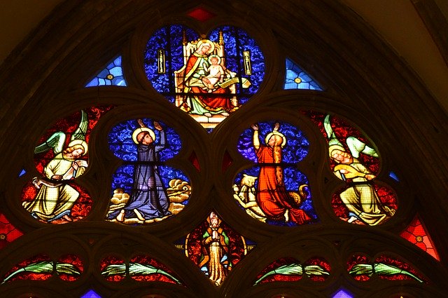 Muat turun percuma Window Church Stained Glass - foto atau gambar percuma percuma untuk diedit dengan editor imej dalam talian GIMP