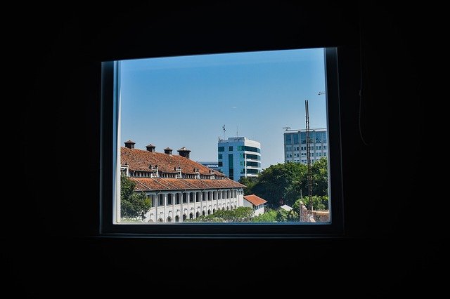 دانلود رایگان Window Hotel Room City - عکس یا تصویر رایگان برای ویرایش با ویرایشگر تصویر آنلاین GIMP