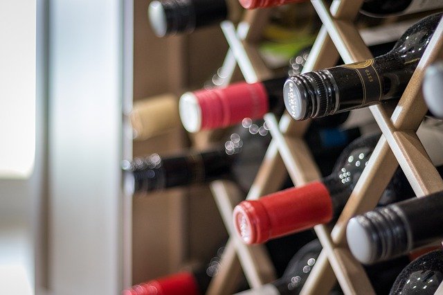 Muat turun percuma Wine Bottle Rack Alcohol - foto atau gambar percuma percuma untuk diedit dengan editor imej dalam talian GIMP