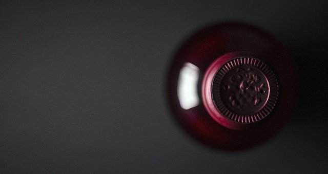 הורדה חינם Wine Bottle Red - תמונה או תמונה בחינם לעריכה עם עורך התמונות המקוון GIMP
