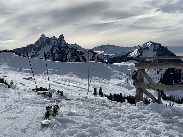 ดาวน์โหลดฟรี Winter Skiing - ภาพถ่ายหรือรูปภาพฟรีที่จะแก้ไขด้วยโปรแกรมแก้ไขรูปภาพออนไลน์ GIMP