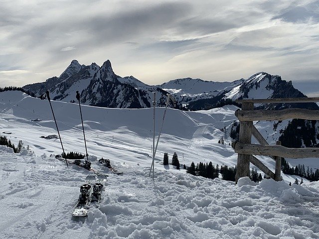 Muat turun percuma Winter Skiing - foto atau gambar percuma untuk diedit dengan editor imej dalam talian GIMP