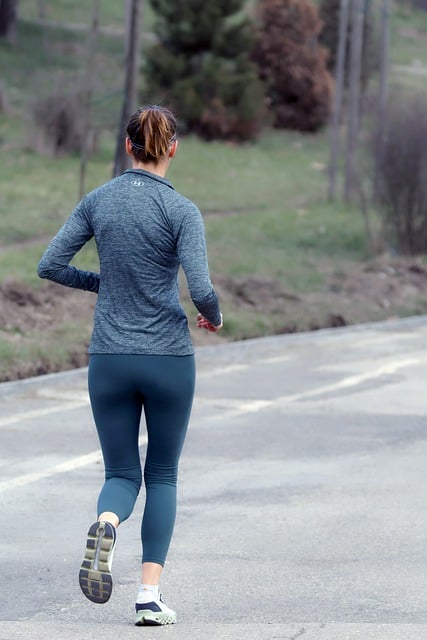 Free download woman athletic running jogging free picture to be edited with GIMP free online image editor