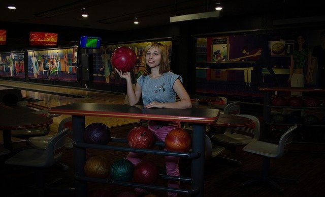 Free download woman bowling bowling ball sports free picture to be edited with GIMP free online image editor