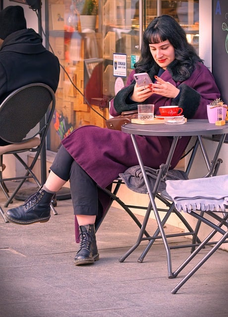 Free download woman cafe outdoors al fresco free picture to be edited with GIMP free online image editor