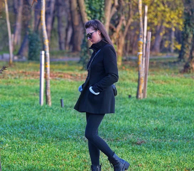 Free download woman casual sunglasses bag free picture to be edited with GIMP free online image editor