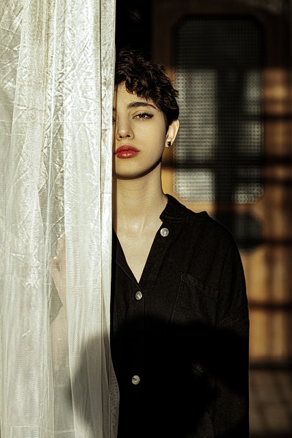 Free download woman face model light look free picture to be edited with GIMP free online image editor