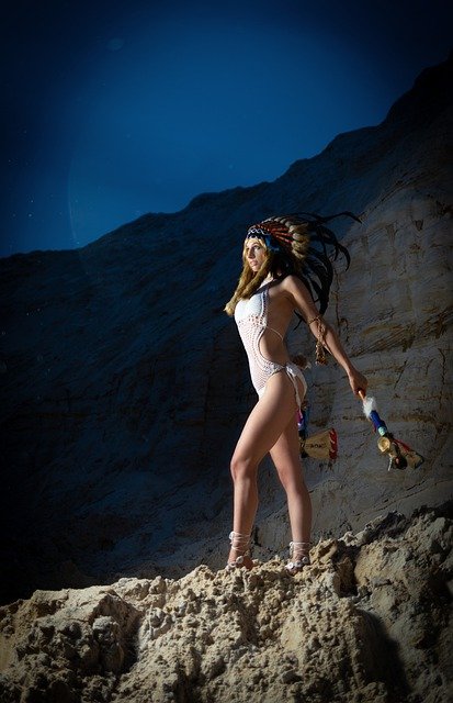 Free download woman feather headdress free picture to be edited with GIMP free online image editor