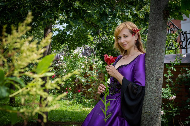 Free download woman flower dress maid of honor free picture to be edited with GIMP free online image editor