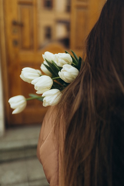 Free download woman flowers bouquet bloom free picture to be edited with GIMP free online image editor