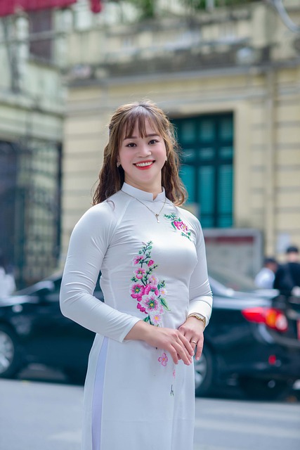 Free download woman model ao dai hanoi free picture to be edited with GIMP free online image editor