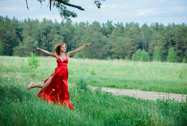 Free download woman model red dress dress free picture to be edited with GIMP free online image editor