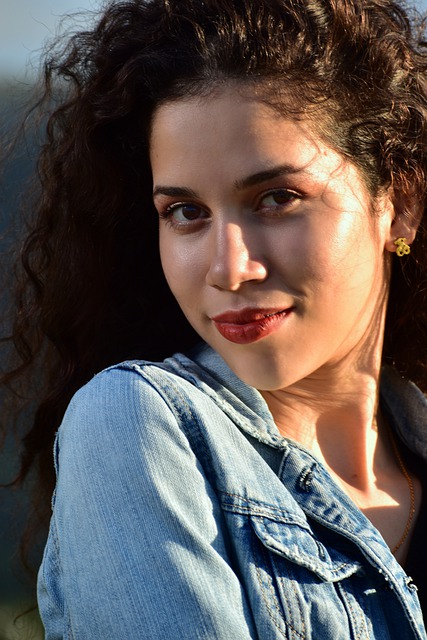 Free download woman model smile style fashion free picture to be edited with GIMP free online image editor