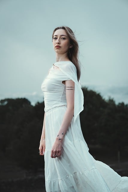 Free download woman model white dress free picture to be edited with GIMP free online image editor