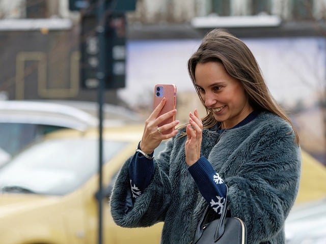 Free download woman phone casual street young free picture to be edited with GIMP free online image editor