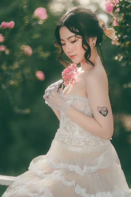 Free download woman portrait ai yem dress free picture to be edited with GIMP free online image editor
