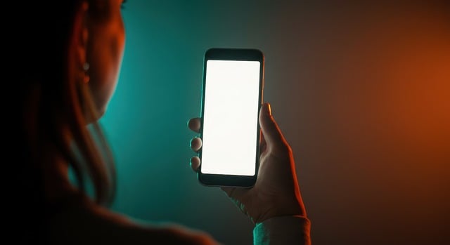 Free download woman smartphone mobile phone free picture to be edited with GIMP free online image editor