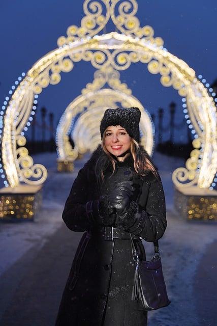 Free download woman winter clothes hat snow free picture to be edited with GIMP free online image editor