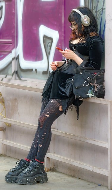 Free download woman young girl fancy bag free picture to be edited with GIMP free online image editor