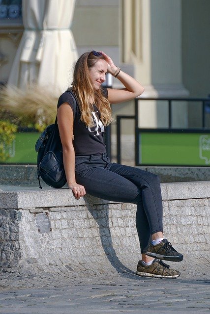 Free download woman young girlie the person city free picture to be edited with GIMP free online image editor