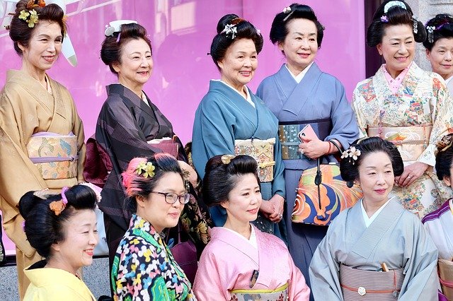 Téléchargement gratuit de Femmes Japon Kimono - photo ou image gratuite à modifier avec l'éditeur d'images en ligne GIMP