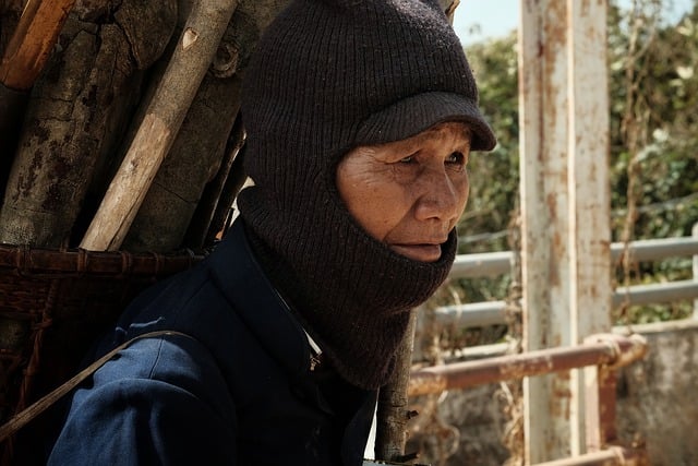 Free download women labor mountainous area free picture to be edited with GIMP free online image editor
