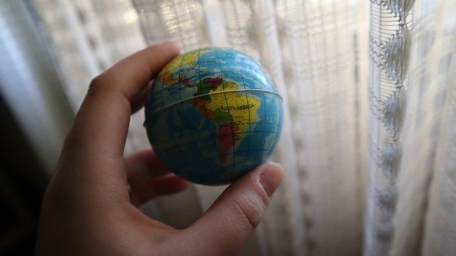 Kostenloser Download World Hand Planet - kostenloses Foto oder Bild zur Bearbeitung mit GIMP Online-Bildbearbeitung