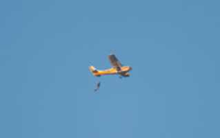 Free download 01.08.2017 / S5-DMS / Cessna 182 / dropping skydivers / taken from Bakovci free photo or picture to be edited with GIMP online image editor