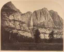 Free download 2637 Ft. Yosemite Fall, Front View free photo or picture to be edited with GIMP online image editor
