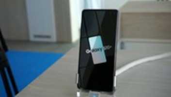 Free download 5G Compatible Phones free photo or picture to be edited with GIMP online image editor