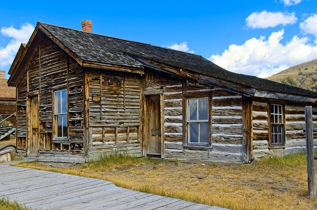 김프 온라인 이미지 편집기로 편집할 버려진 Bannack Home 무료 사진 템플릿 무료 다운로드