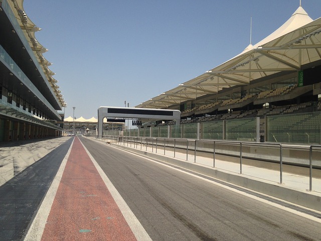 Kostenloser Download von Abu Dhabi Yas Marina Circuit Kostenloses Bild, das mit dem kostenlosen Online-Bildeditor GIMP bearbeitet werden kann
