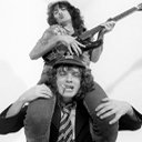 AC/DC Bon Scott e Angus Young schermo per l'estensione del negozio web Chrome in OffiDocs Chromium