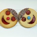 Adorable smiley face cake  screen for extension Chrome web store in OffiDocs Chromium