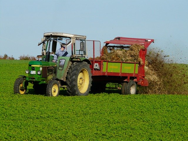 Unduh gratis traktor pertanian menyuburkan gambar gratis untuk diedit dengan editor gambar online gratis GIMP