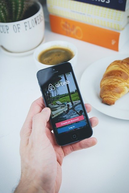 قم بتنزيل تطبيق airbnb مجانًا من apple book ، ليتم تحرير صورة مجانية باستخدام محرر الصور المجاني عبر الإنترنت من GIMP