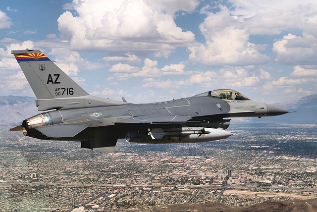 Free download aircraft jet fighter f 16c free picture to be edited with GIMP free online image editor