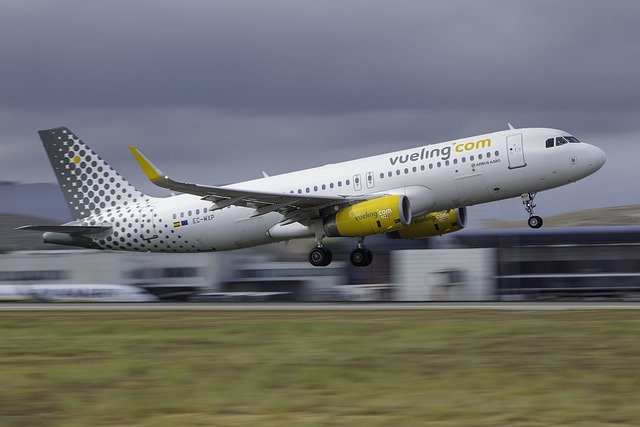 Free download airplane aircraft plane boeing free picture to be edited with GIMP free online image editor