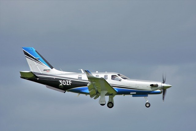قم بتنزيل صورة مجانية لطائرة Propeller flight flight مجانًا ليتم تحريرها باستخدام محرر الصور المجاني عبر الإنترنت من GIMP