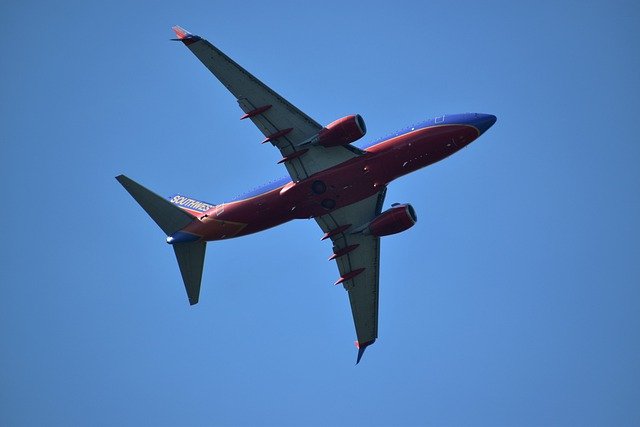 Kostenloser Download Flugzeug Underbelly Southwest Kostenloses Bild, das mit dem kostenlosen Online-Bildeditor GIMP bearbeitet werden kann
