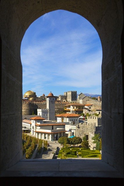 Téléchargement gratuit d'une image gratuite de la forteresse du château d'akhaltsikhe en Géorgie à modifier avec l'éditeur d'images en ligne gratuit GIMP