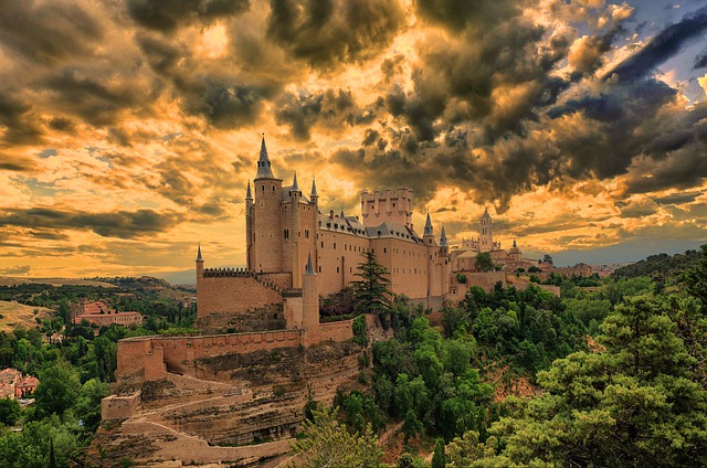 Kostenloser Download von Schloss Alcazar de Segovia, Spanien, kostenloses Bild, das mit dem kostenlosen Online-Bildeditor GIMP bearbeitet werden kann