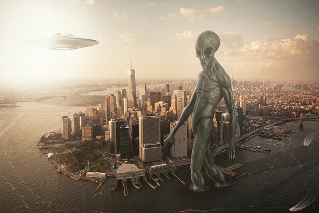 Free download alien ufo new york spaceship free picture to be edited with GIMP free online image editor