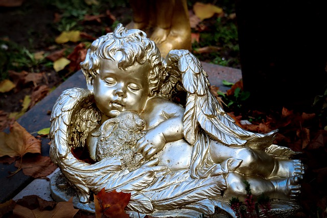دانلود رایگان تصویر مجسمه فرشته پوت دیگ رایگان برای ویرایش با ویرایشگر تصویر آنلاین رایگان GIMP