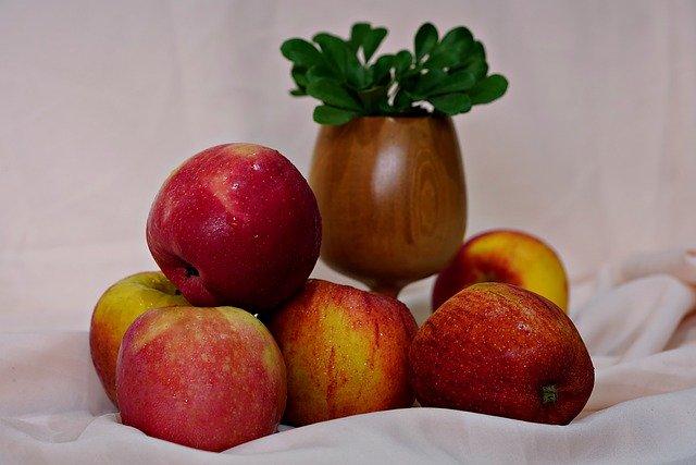 Téléchargement gratuit de pommes fruits image gratuite bio fraîche à éditer avec l'éditeur d'images en ligne gratuit GIMP