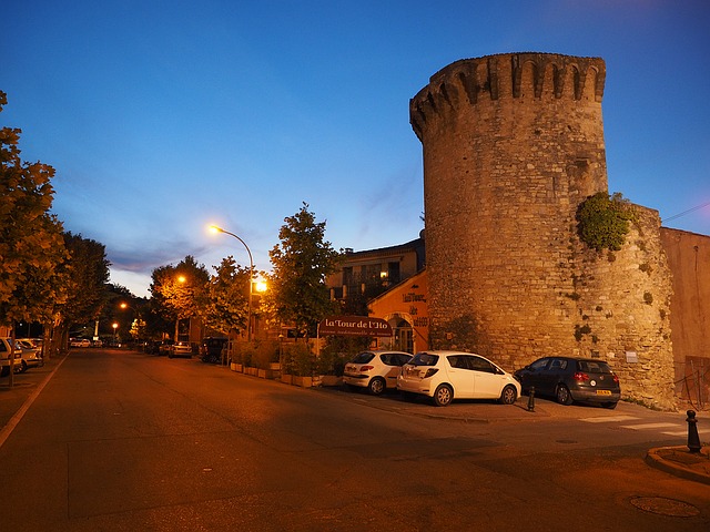 Free download apt en luberon apt tower restaurant free picture to be edited with GIMP free online image editor