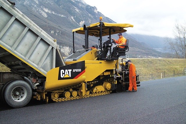 Bezpłatne pobieranie rozściełaczy asfaltu kota ap655d droga darmowe zdjęcie do edycji za pomocą bezpłatnego internetowego edytora obrazów GIMP